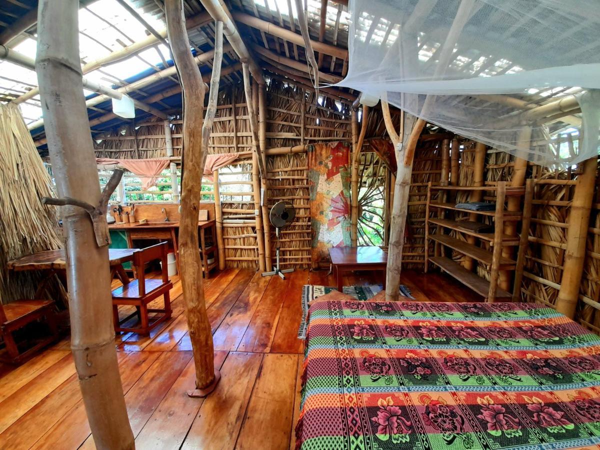 El Bamboo Cabins Balgue Exterior foto